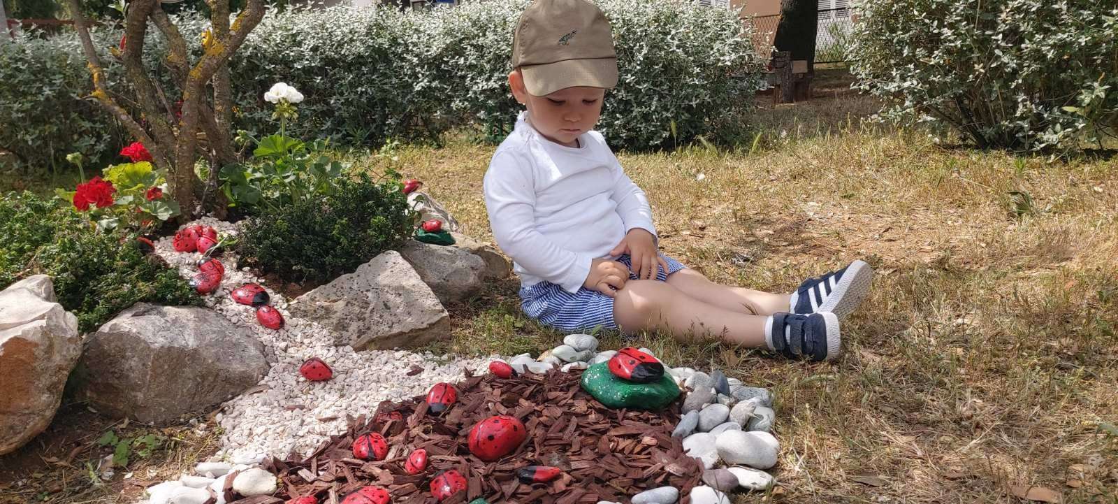 Vrijedne ruke djelatnika biogradskog dječjeg vrtića